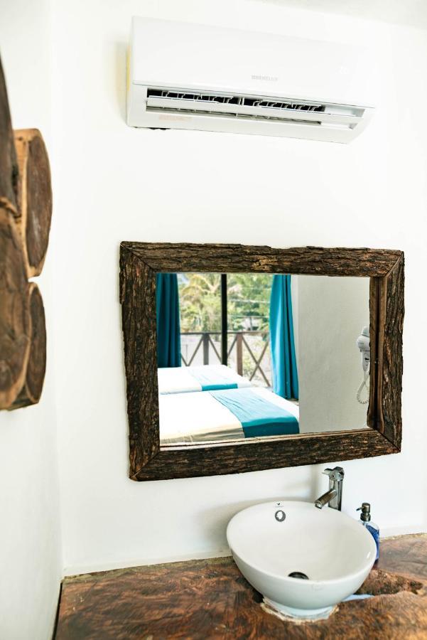 Hotel Y Beach Club Casa Mia Xulha -Bacalar Xul-Ha Extérieur photo